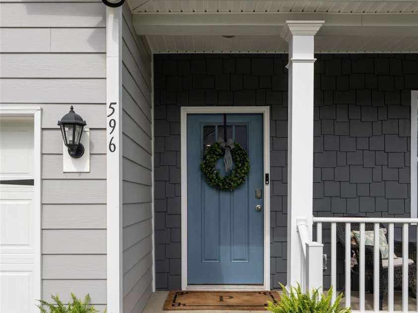 596 Country Oak Drive, Asheville, NC 28804.  MLS# CAR4415536, YatesRealty ID 44963. 