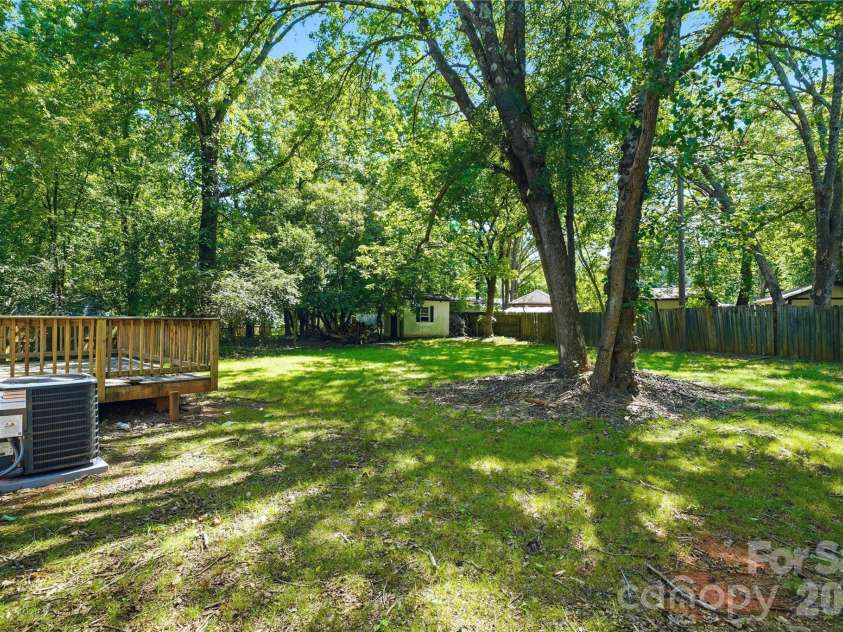 6900 Norchester Court, Charlotte, NC 28227.  MLS# CAR4411149, YatesRealty ID 44965. Backyard