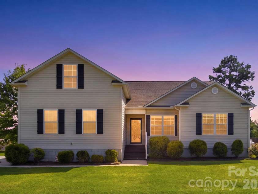 416 Stacy Lane, York, SC 29745.  MLS# CAR4410017, YatesRealty ID 44967. 