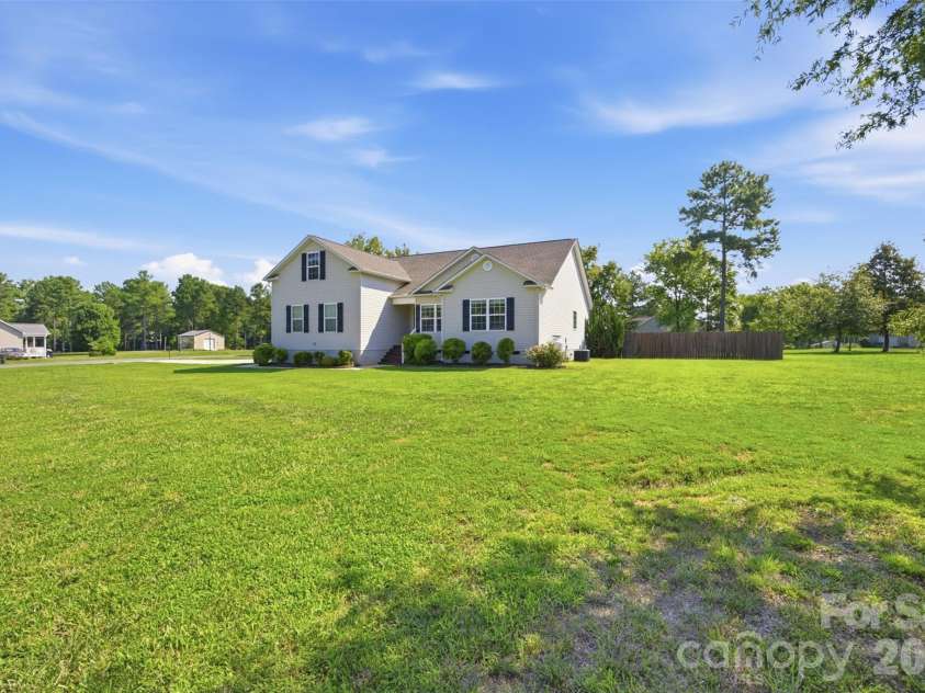416 Stacy Lane, York, SC 29745.  MLS# CAR4410017, YatesRealty ID 44967. 