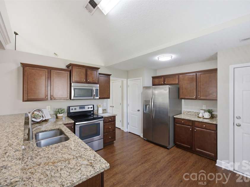 416 Stacy Lane, York, SC 29745.  MLS# CAR4410017, YatesRealty ID 44967. 