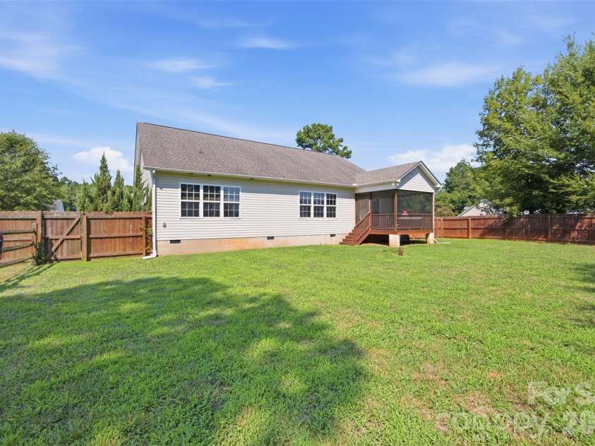 416 Stacy Lane, York, SC 29745.  MLS# CAR4410017, YatesRealty ID 44967. 
