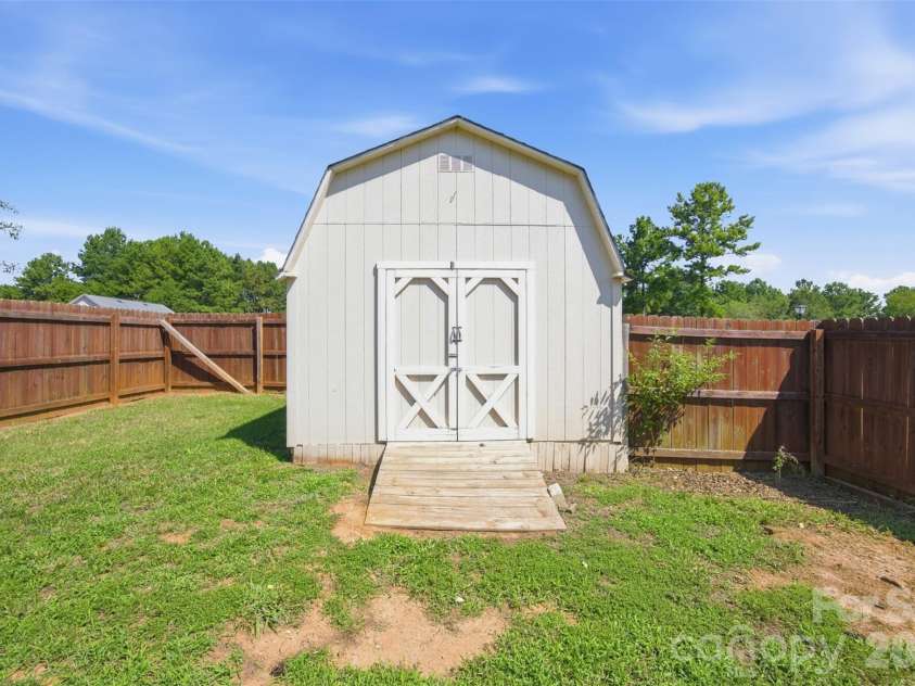 416 Stacy Lane, York, SC 29745.  MLS# CAR4410017, YatesRealty ID 44967. 