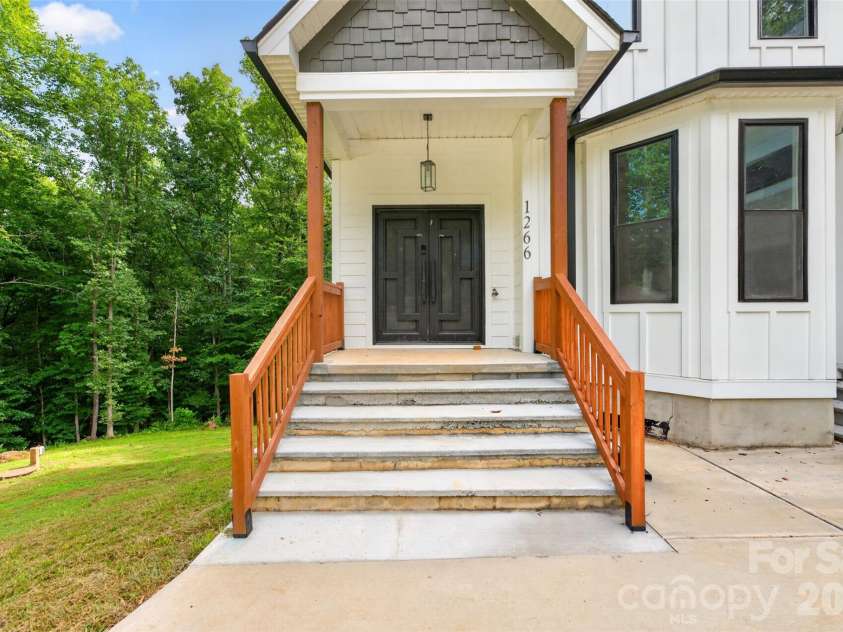 1266 Ron Whicker Drive, Catawba, NC 28609.  MLS# CAR4411097, YatesRealty ID 44969. 