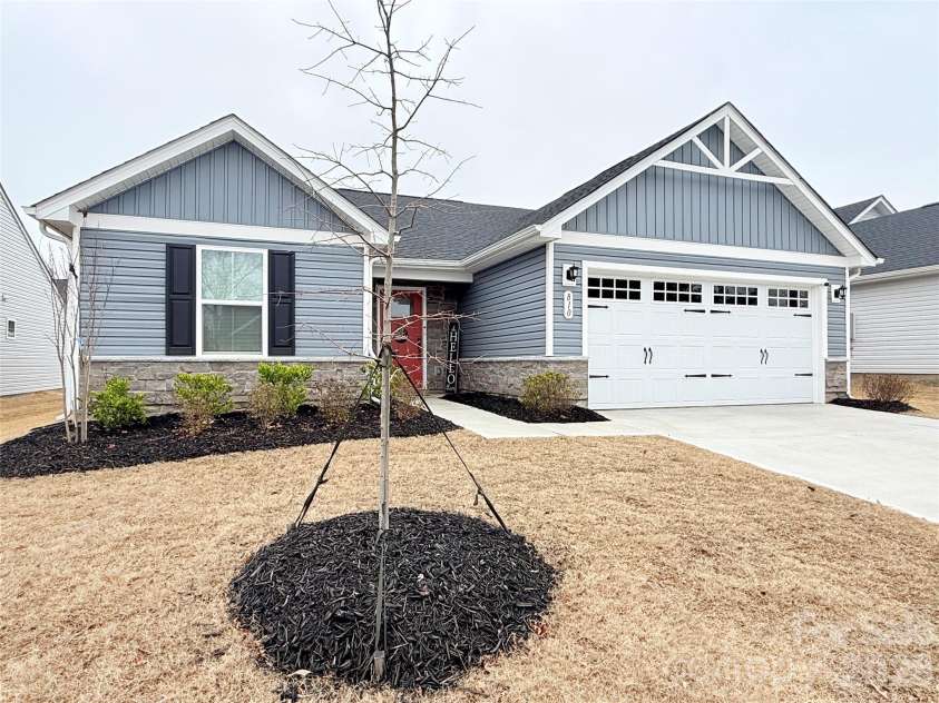 810 Purslane Street, Lancaster, SC 29720.  MLS# CAR4352221, YatesRealty ID 4497. 