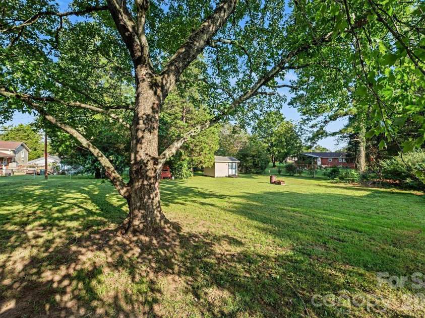 105 Stoneybrook Road, Salisbury, NC 28147.  MLS# CAR4371157, YatesRealty ID 44971. 
