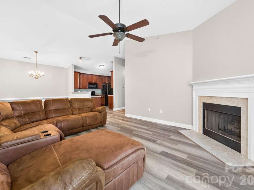 11721 Ridgeway Park Drive, Charlotte, NC 28277.  MLS# CAR4397407, YatesRealty ID 44972. 