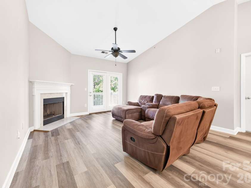 11721 Ridgeway Park Drive, Charlotte, NC 28277.  MLS# CAR4397407, YatesRealty ID 44972. 