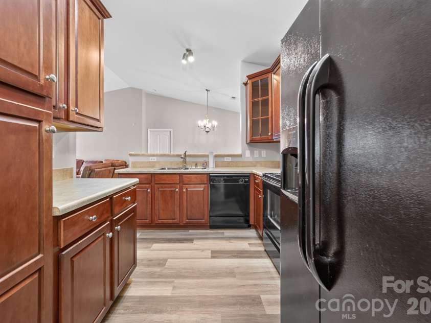 11721 Ridgeway Park Drive, Charlotte, NC 28277.  MLS# CAR4397407, YatesRealty ID 44972. 