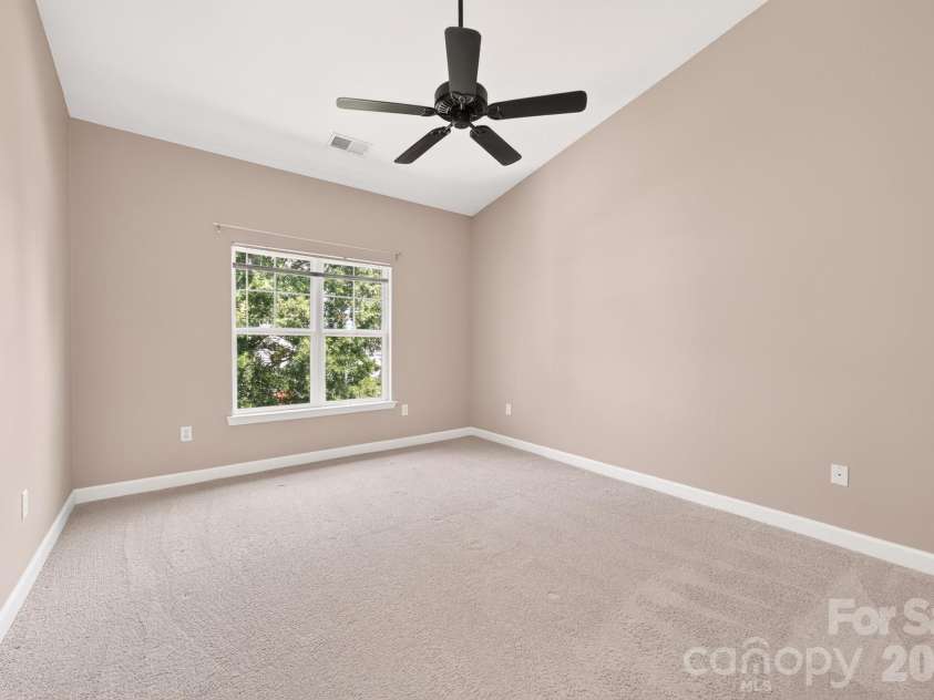11721 Ridgeway Park Drive, Charlotte, NC 28277.  MLS# CAR4397407, YatesRealty ID 44972. 