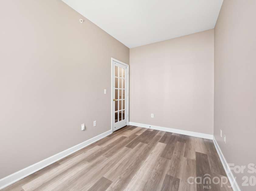 11721 Ridgeway Park Drive, Charlotte, NC 28277.  MLS# CAR4397407, YatesRealty ID 44972. Office / Bonus room