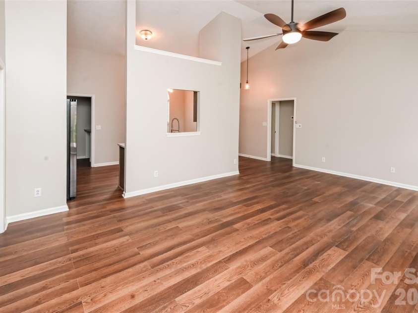 11358 Clayford Ridge, Charlotte, NC 28215.  MLS# CAR4415407, YatesRealty ID 44974. 