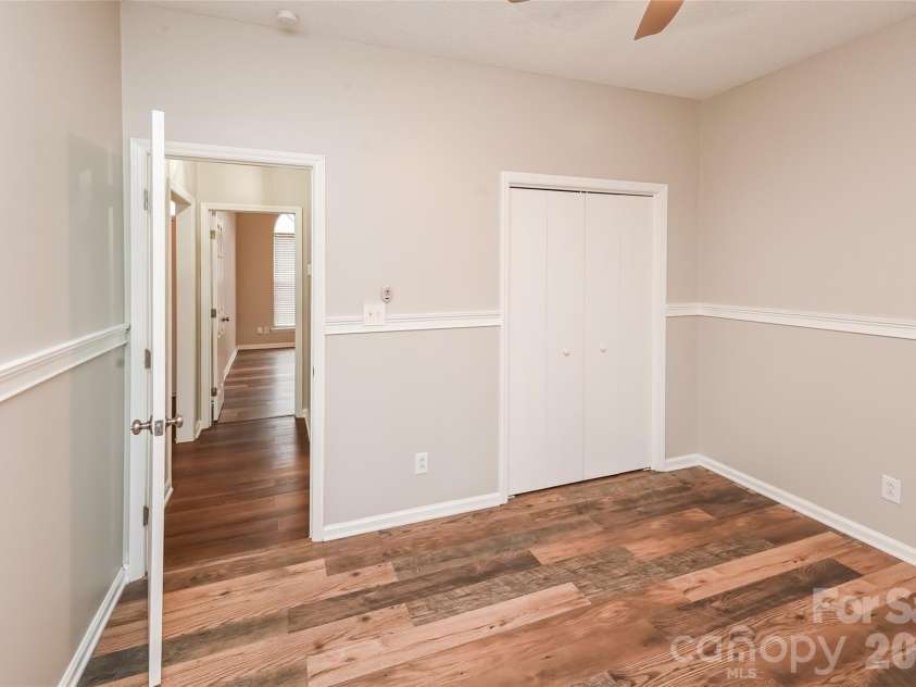 11358 Clayford Ridge, Charlotte, NC 28215.  MLS# CAR4415407, YatesRealty ID 44974. 