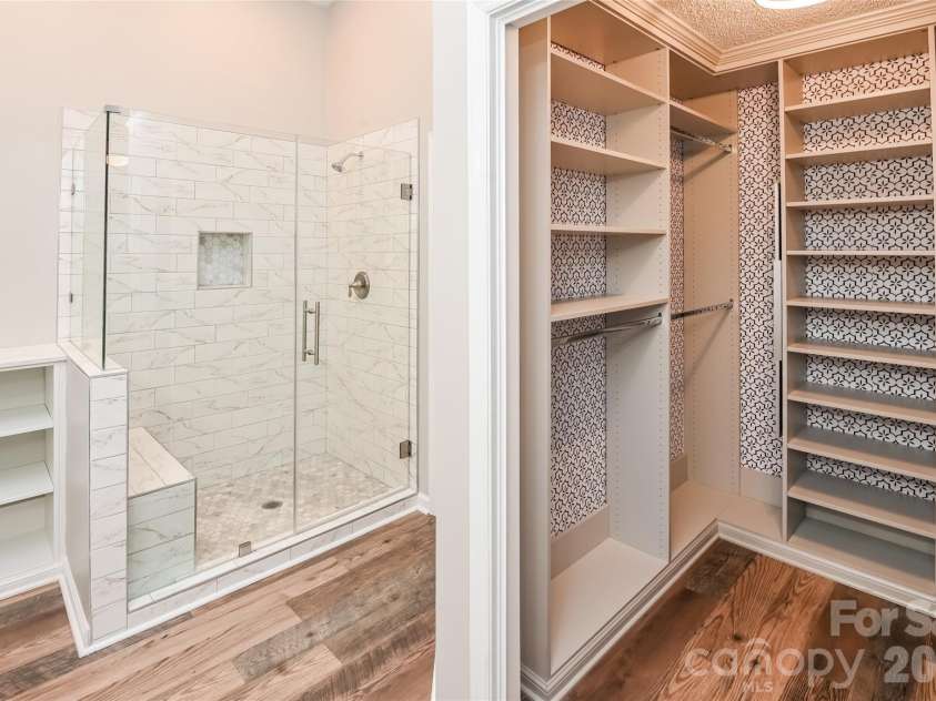 11358 Clayford Ridge, Charlotte, NC 28215.  MLS# CAR4415407, YatesRealty ID 44974. 