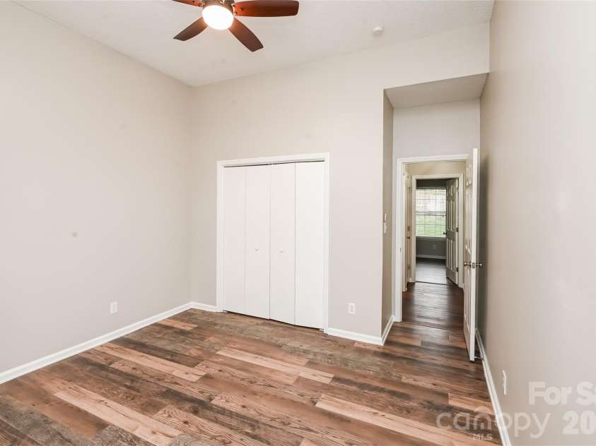 11358 Clayford Ridge, Charlotte, NC 28215.  MLS# CAR4415407, YatesRealty ID 44974. 