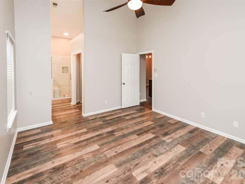 11358 Clayford Ridge, Charlotte, NC 28215.  MLS# CAR4415407, YatesRealty ID 44974. 
