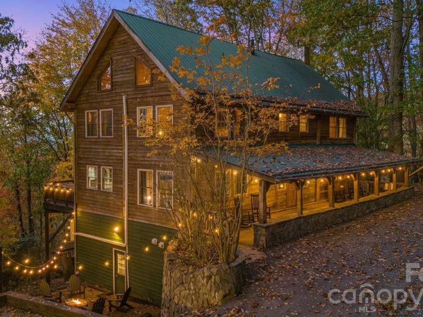185 Blossom Ridge, Leicester, NC 28748.  MLS# CAR4414286, YatesRealty ID 44975. 