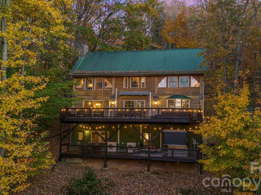 185 Blossom Ridge, Leicester, NC 28748.  MLS# CAR4414286, YatesRealty ID 44975. 