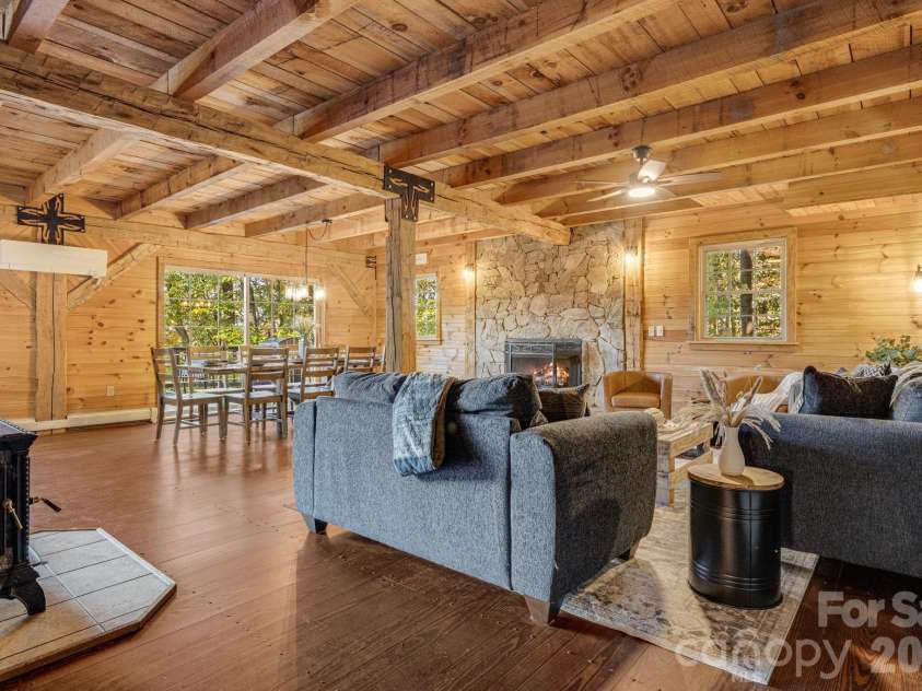 185 Blossom Ridge, Leicester, NC 28748.  MLS# CAR4414286, YatesRealty ID 44975. 
