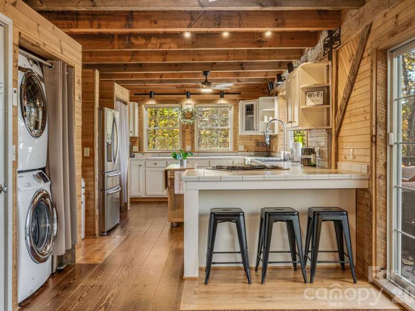 185 Blossom Ridge, Leicester, NC 28748.  MLS# CAR4414286, YatesRealty ID 44975. 