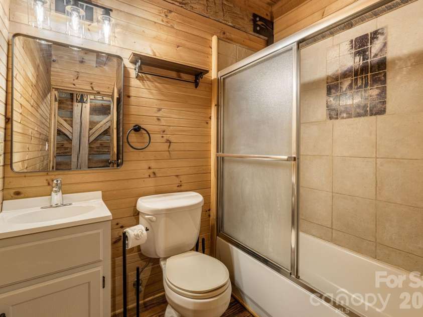 185 Blossom Ridge, Leicester, NC 28748.  MLS# CAR4414286, YatesRealty ID 44975. 