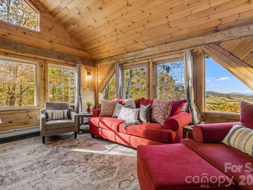 185 Blossom Ridge, Leicester, NC 28748.  MLS# CAR4414286, YatesRealty ID 44975. 