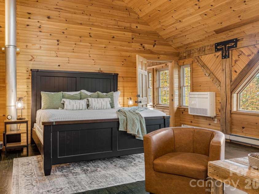 185 Blossom Ridge, Leicester, NC 28748.  MLS# CAR4414286, YatesRealty ID 44975. 