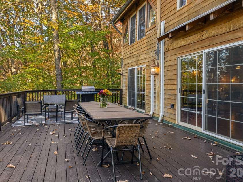 185 Blossom Ridge, Leicester, NC 28748.  MLS# CAR4414286, YatesRealty ID 44975. 