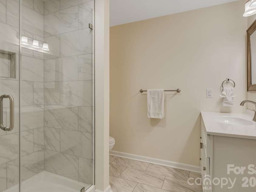 185 Blossom Ridge, Leicester, NC 28748.  MLS# CAR4414286, YatesRealty ID 44975. 