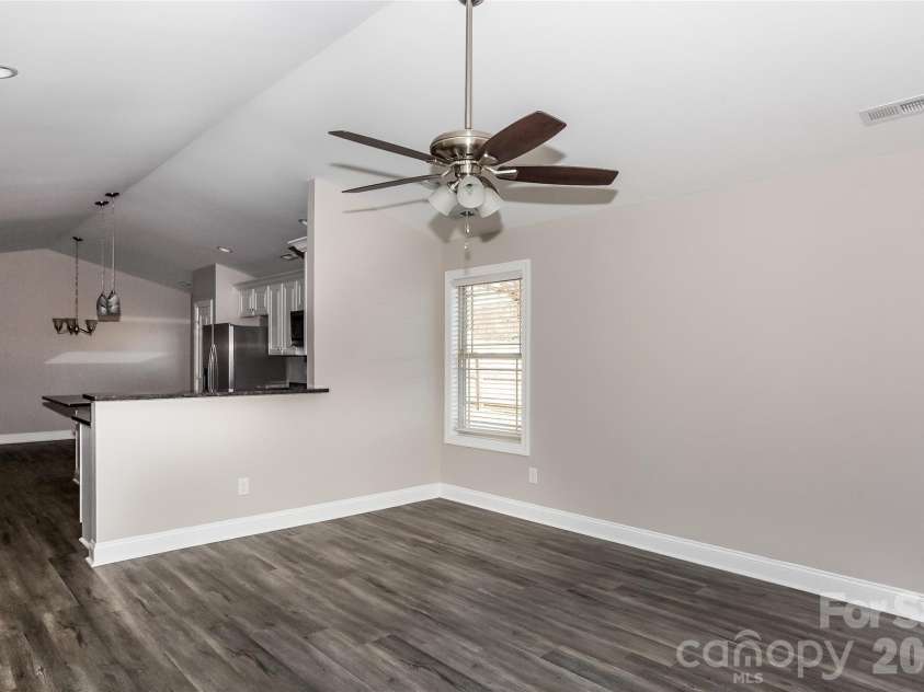 313 24th Street, Kannapolis, NC 28083.  MLS# CAR4415461, YatesRealty ID 44976. 