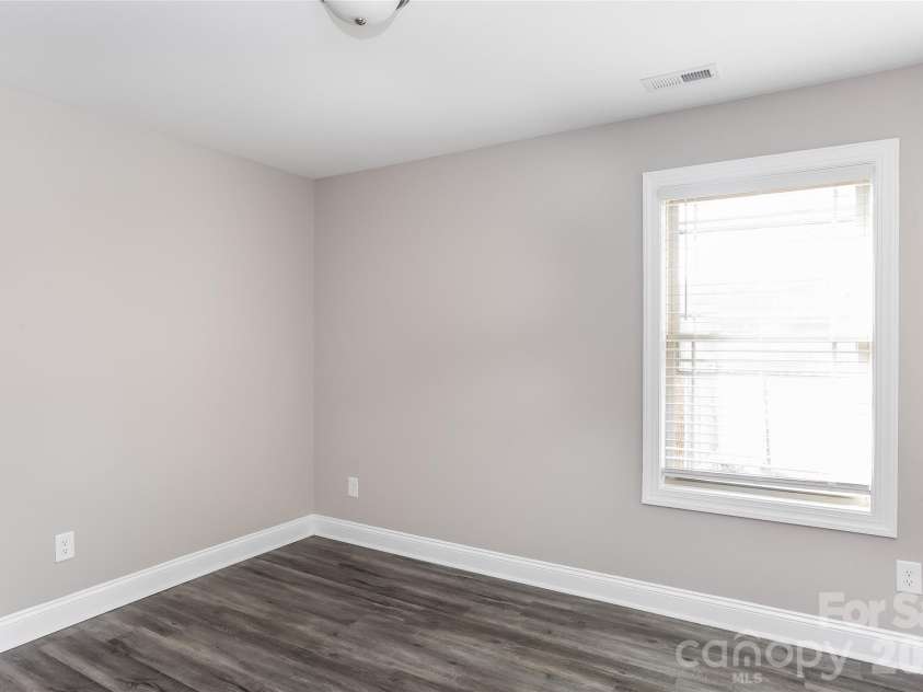 313 24th Street, Kannapolis, NC 28083.  MLS# CAR4415461, YatesRealty ID 44976. 