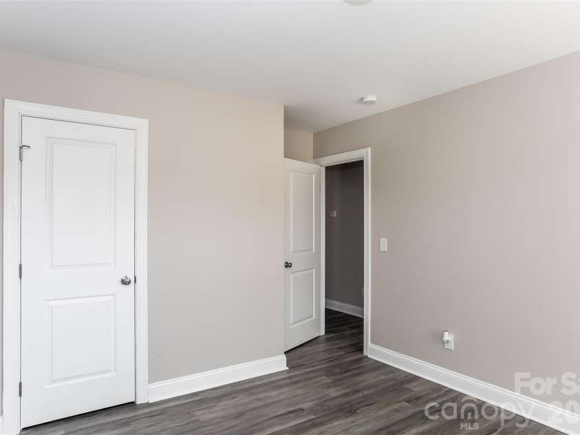 313 24th Street, Kannapolis, NC 28083.  MLS# CAR4415461, YatesRealty ID 44976. 