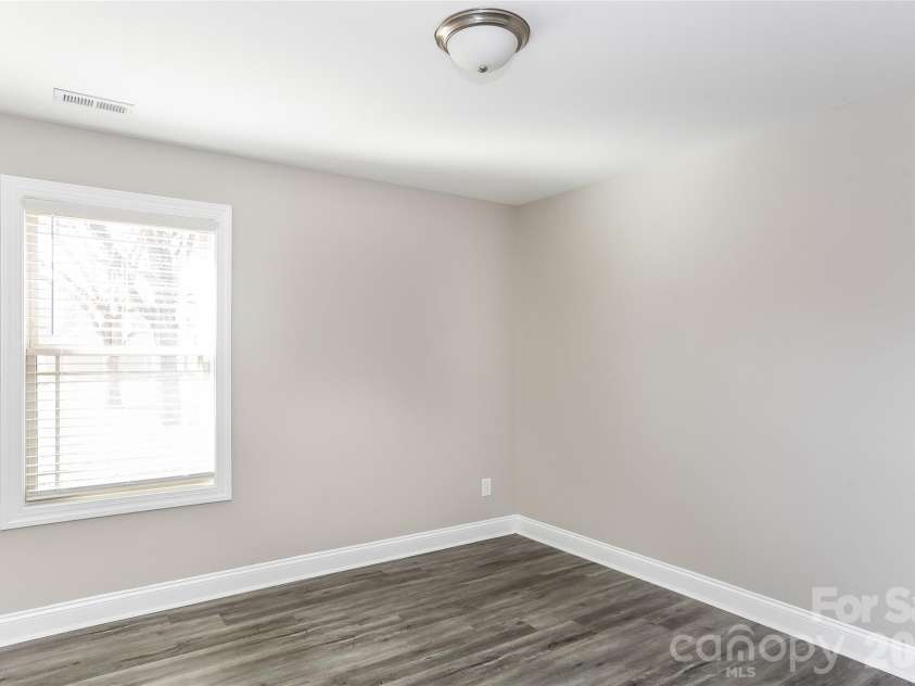 313 24th Street, Kannapolis, NC 28083.  MLS# CAR4415461, YatesRealty ID 44976. 