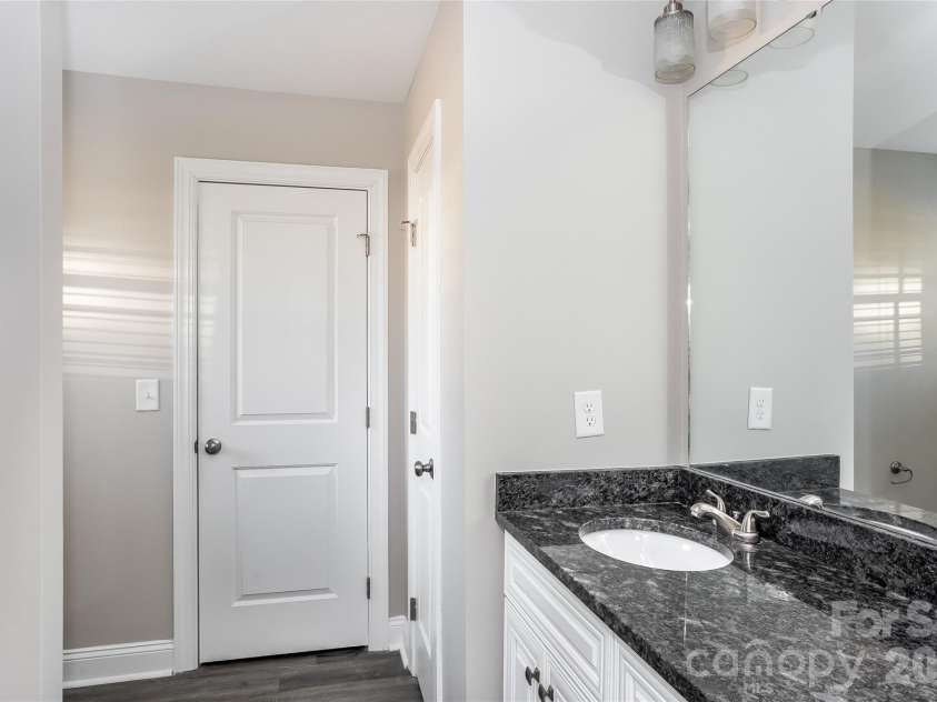 313 24th Street, Kannapolis, NC 28083.  MLS# CAR4415461, YatesRealty ID 44976. 