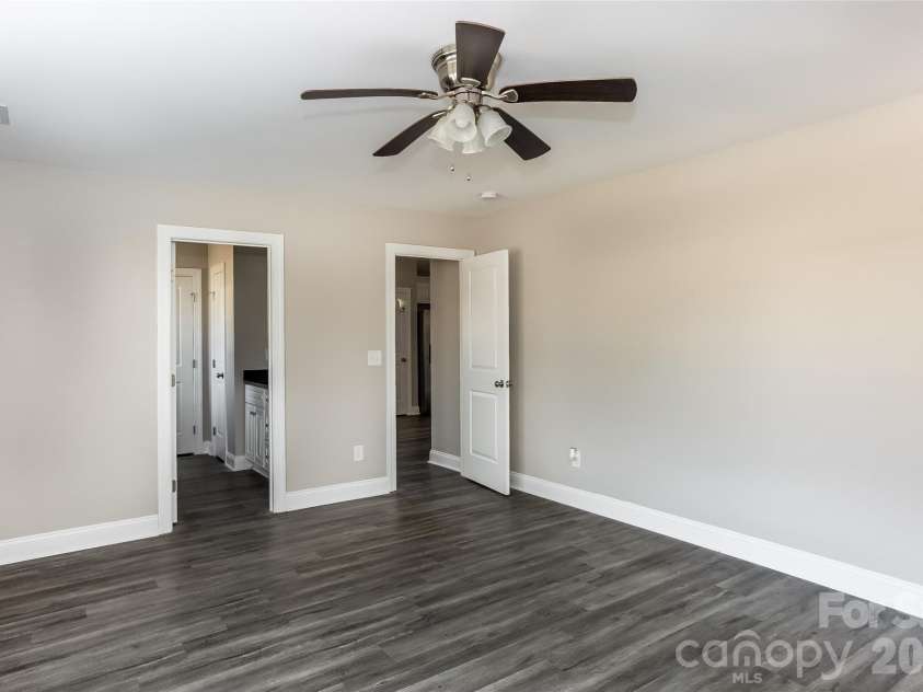 313 24th Street, Kannapolis, NC 28083.  MLS# CAR4415461, YatesRealty ID 44976. 