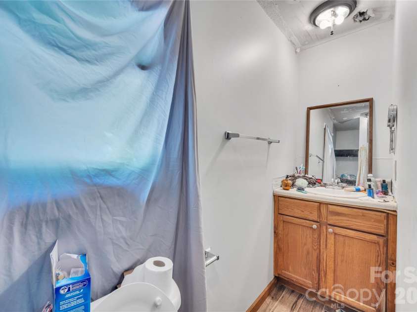 117 Horse Shoe Ridge Road, Deep Gap, NC 28618.  MLS# CAR4415599, YatesRealty ID 44978. 
