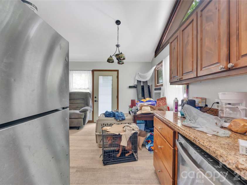 117 Horse Shoe Ridge Road, Deep Gap, NC 28618.  MLS# CAR4415599, YatesRealty ID 44978. 