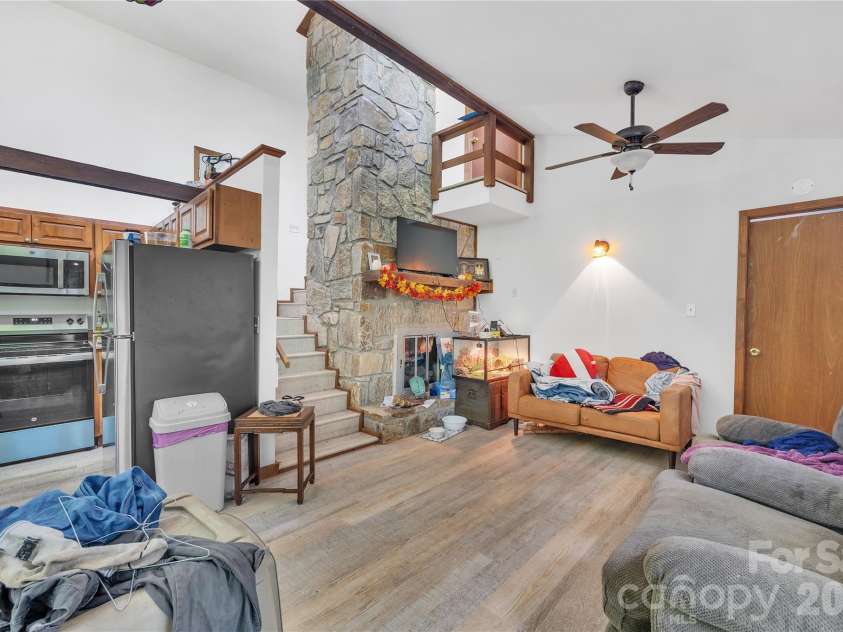 117 Horse Shoe Ridge Road, Deep Gap, NC 28618.  MLS# CAR4415599, YatesRealty ID 44978. 