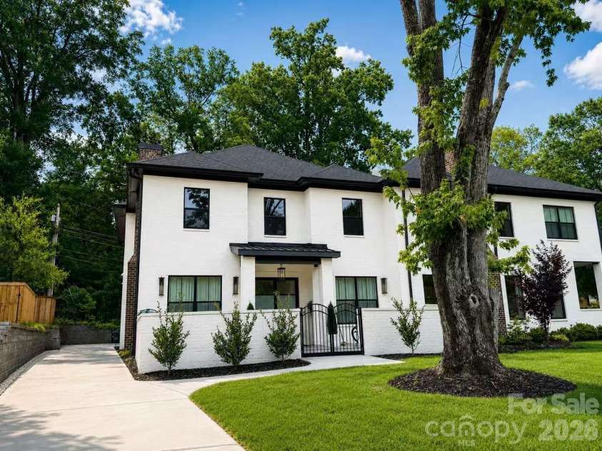 1329 Bywood Lane, Charlotte, NC 28209.  MLS# CAR4406580, YatesRealty ID 44979. 