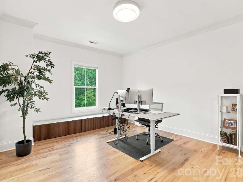 1329 Bywood Lane, Charlotte, NC 28209.  MLS# CAR4406580, YatesRealty ID 44979. 