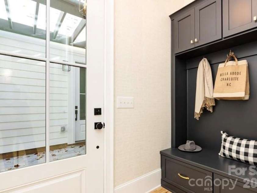 1329 Bywood Lane, Charlotte, NC 28209.  MLS# CAR4406580, YatesRealty ID 44979. 