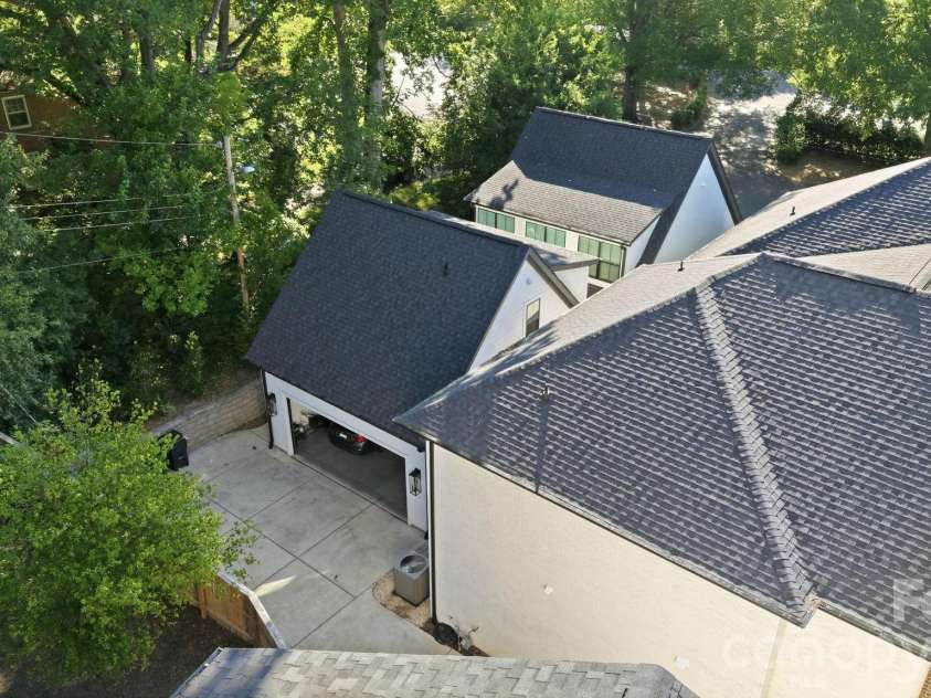 1329 Bywood Lane, Charlotte, NC 28209.  MLS# CAR4406580, YatesRealty ID 44979. 