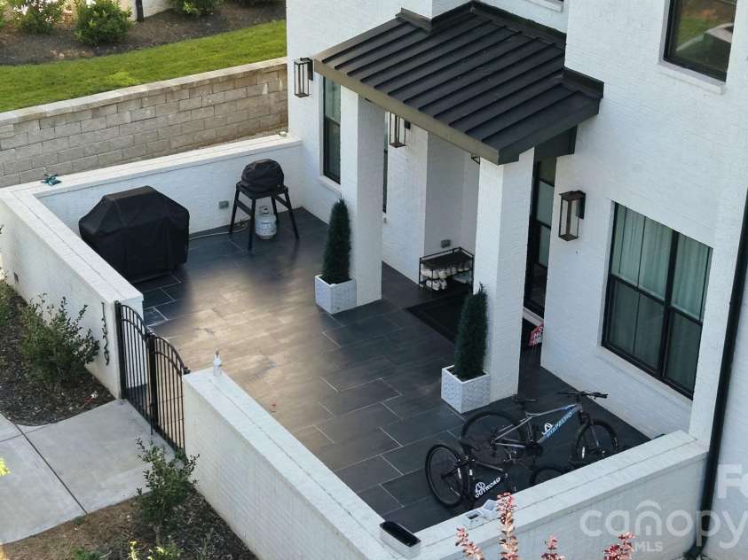 1329 Bywood Lane, Charlotte, NC 28209.  MLS# CAR4406580, YatesRealty ID 44979. 