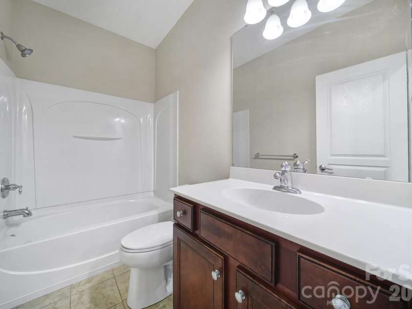 5018 Grandview Drive, Fort Mill, SC 29707.  MLS# CAR4299225, YatesRealty ID 4498. 