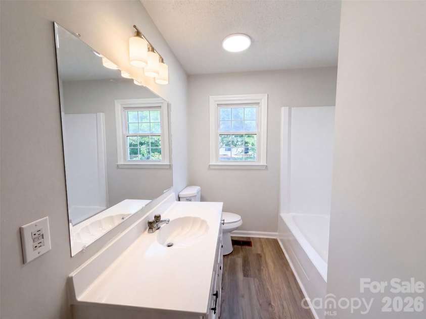 4202 Wrentree Drive, Dallas, NC 28034.  MLS# CAR4415605, YatesRealty ID 44980. 