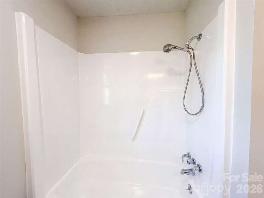 4202 Wrentree Drive, Dallas, NC 28034.  MLS# CAR4415605, YatesRealty ID 44980. 