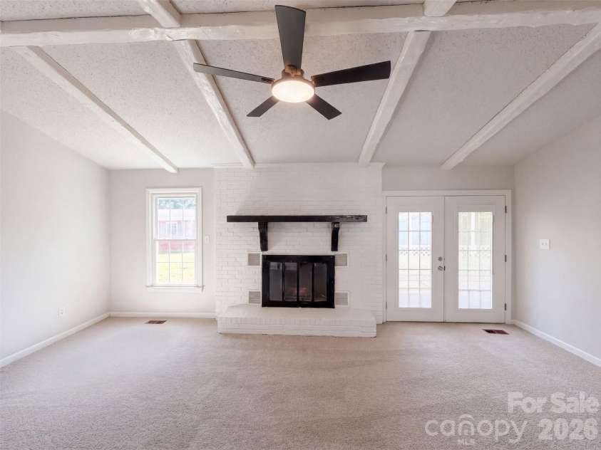 4202 Wrentree Drive, Dallas, NC 28034.  MLS# CAR4415605, YatesRealty ID 44980. 