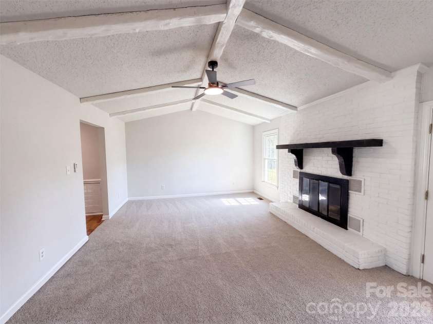 4202 Wrentree Drive, Dallas, NC 28034.  MLS# CAR4415605, YatesRealty ID 44980. 