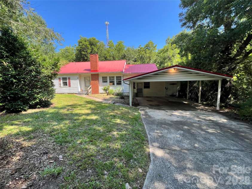 215 Factory Street, Biscoe, NC 27209.  MLS# CAR4415538, YatesRealty ID 44981. 