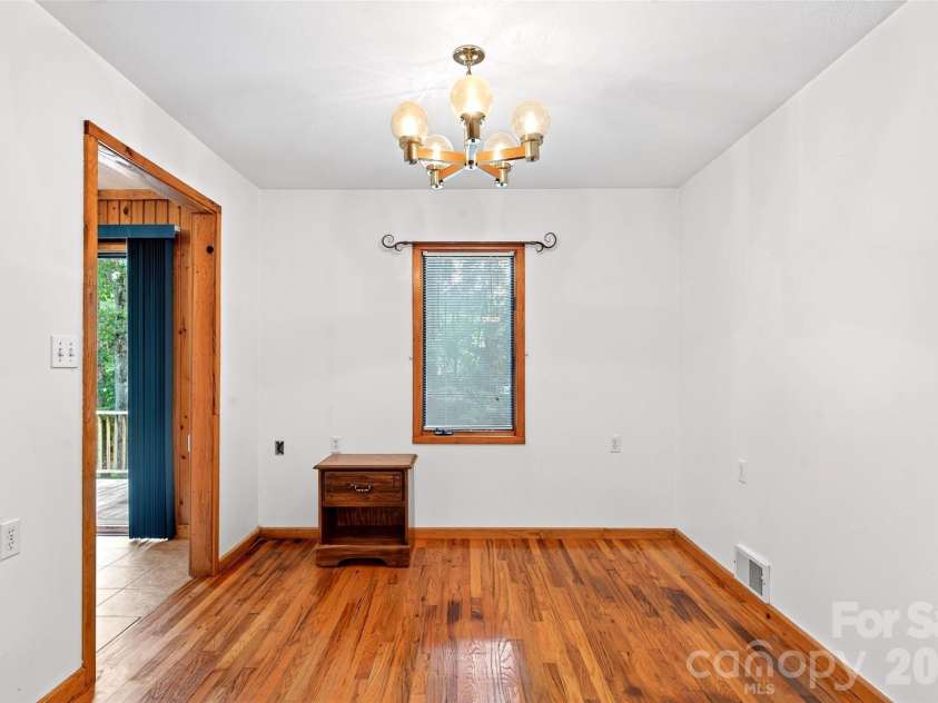 108 Shenandoah Drive, Burnsville, NC 28714.  MLS# CAR4415597, YatesRealty ID 44982. 